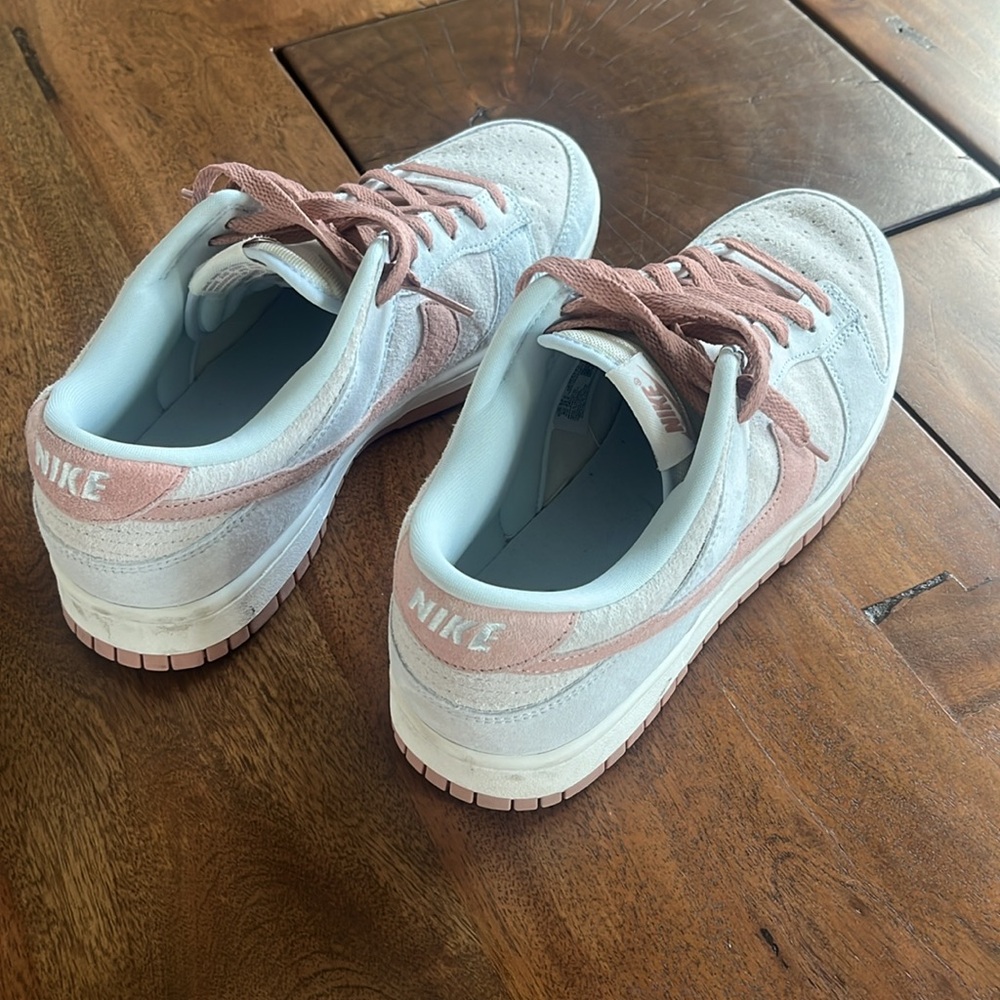 Nike dunks - Picture 2 of 2